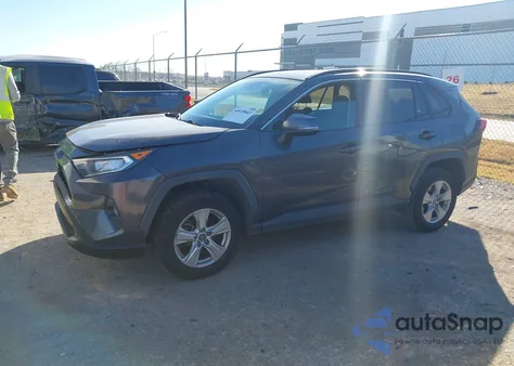 2019 Toyota Rav4 Xle from USA, damaged, VIN 2T3W1RFV7KW025829